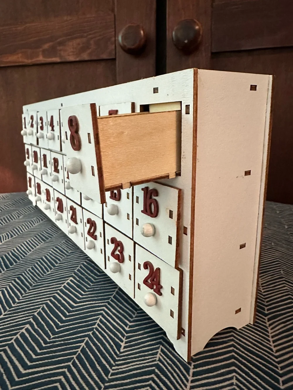 Wooden advent calendar • pull out drawers • light strip on top • works